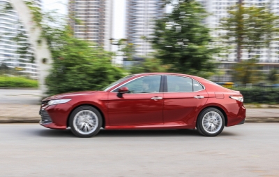 Loạt trang bị đỉnh trên Toyota Camry 2019 nhập khẩu sắp đến tay khách Việt