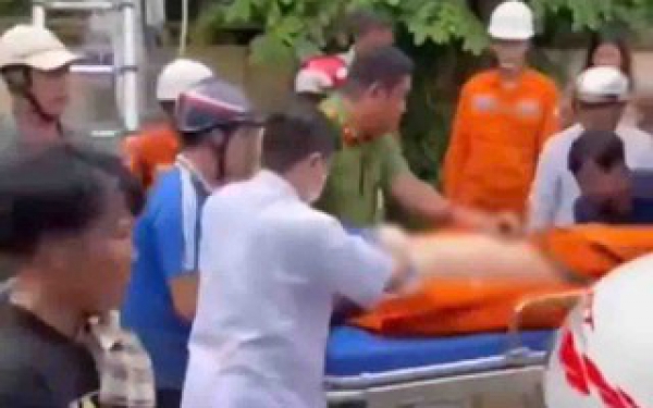 Nh&acirc;n vi&ecirc;n điện lực tử vong, nghi đột quỵ tr&ecirc;n cột điện