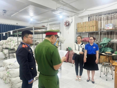 Triệt ph&aacute; đường d&acirc;y c&agrave; ph&ecirc; giả, tuồn gần 1 tấn/ng&agrave;y ra thị trường