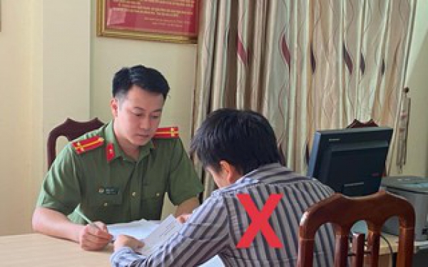 Hoang tin nhóm người đi ô tô bắt cóc trẻ em