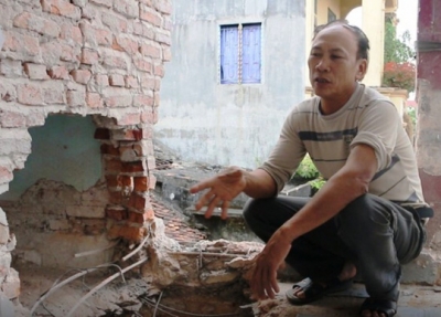 Em trai đặt 10 thỏi m&igrave;n nổ tung nh&agrave; anh ruột