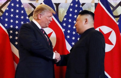 Ông Trump rút lệnh trừng phạt Triều Tiên vì... mến ông Kim Jong-un