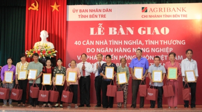 Bàn giao 40 căn nhà tình nghĩa tại Bến Tre