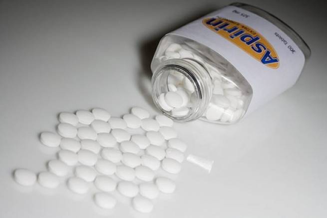 D&ugrave;ng aspirin h&agrave;ng ng&agrave;y c&oacute; thể đẩy l&ugrave;i chứng mất tr&iacute;
