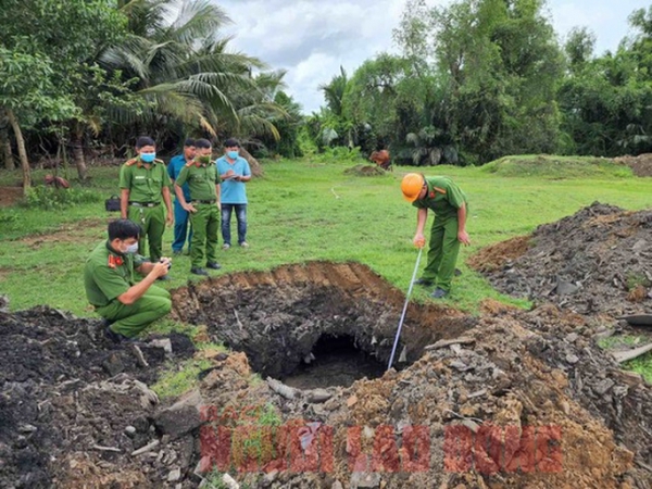 Phát hiện bãi chôn lấp chất thải nguy hại rất lớn tại Trà Vinh