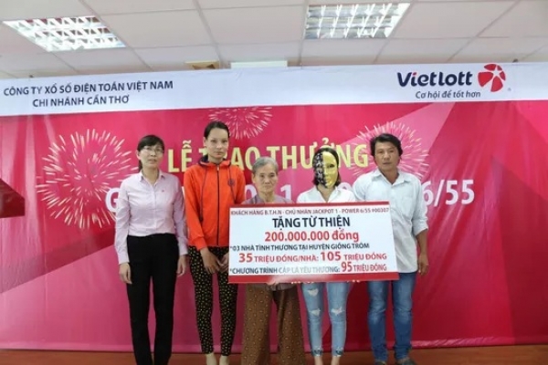 Cô gái làm tóc trúng Vietlott gần 100 tỉ đồng