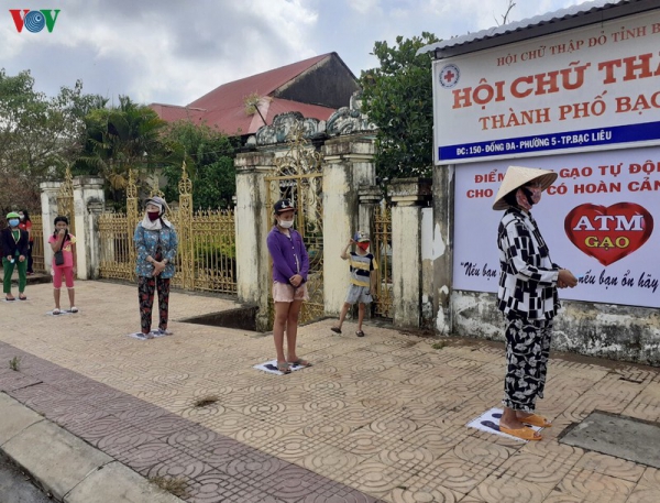 ATM gạo: Hãy vận hành bằng cả tình yêu thương!