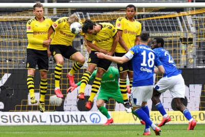 Bundesliga trở lại: &quot;Bóng đá ma thời Covid&quot; vẫn hấp dẫn!