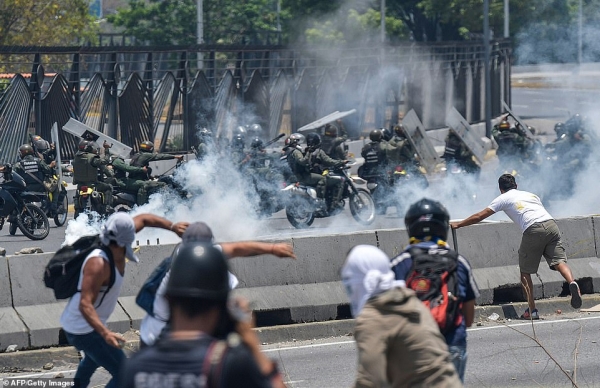 EU phản đối can thiệp quân sự vào các vấn đề của Venezuela