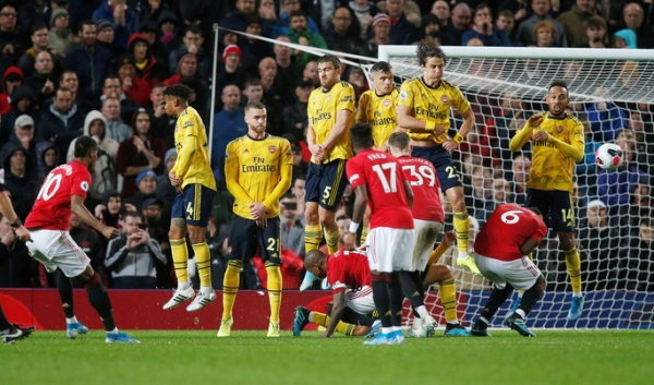 Man United rơi xuống vị trí thứ 10, ghế Solskjaer lung lay!