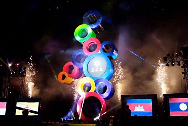 Philippines &#039;chơi trội&#039; ở lễ khai mạc SEA Games 30