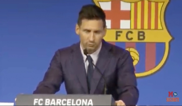 Messi khóc trong buổi họp báo chia tay Barcelona