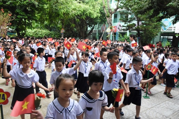 Mỗi tỉnh chọn từ ba bộ sách giáo khoa trở lên