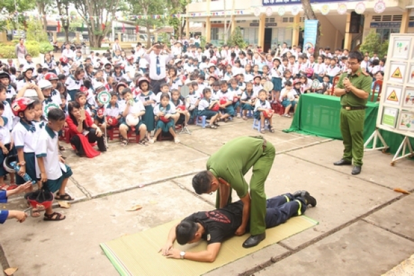 Phải đảm bảo an toàn trong trường học