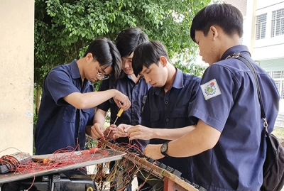 Loay hoay với nguồn tuyển!