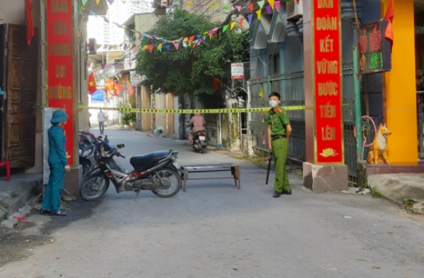 Cô gái làm nghề uốn sấy tóc dương tính SARS-CoV-2: Khởi tố vụ án làm lây lan dịch bệnh