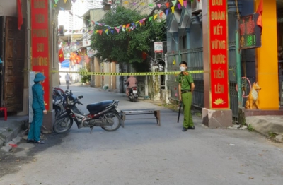 Cô gái làm nghề uốn sấy tóc dương tính SARS-CoV-2: Khởi tố vụ án làm lây lan dịch bệnh