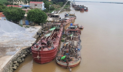 Bộ Công an dẹp nạn &quot;cát tặc&quot;, bắt quả tang 24 tàu đang hút cát trái phép