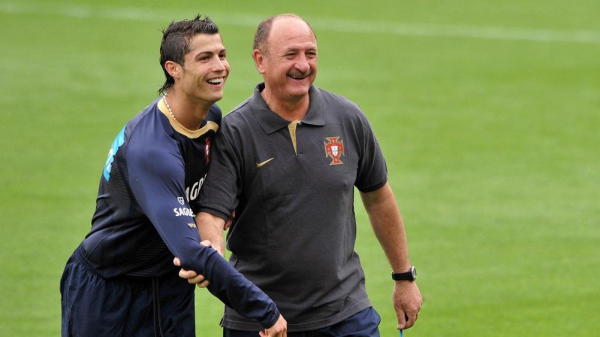 HLV Scolari: &#039;Ronaldo tìm hiểu để chuyển đến Trung Quốc&#039;