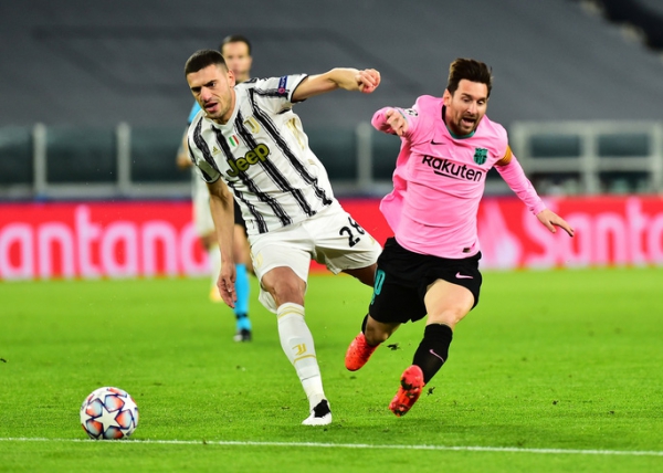 Barcelona đè bẹp Juventus ở Turin, hẹn Ronaldo tái đấu Messi