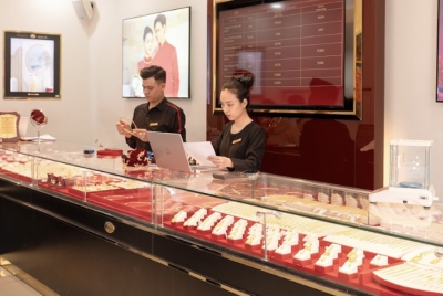 S&aacute;ng m&ugrave;ng 1 Tết, gi&aacute; v&agrave;ng miếng SJC v&agrave; v&agrave;ng nhẫn tiếp tục giảm s&acirc;u