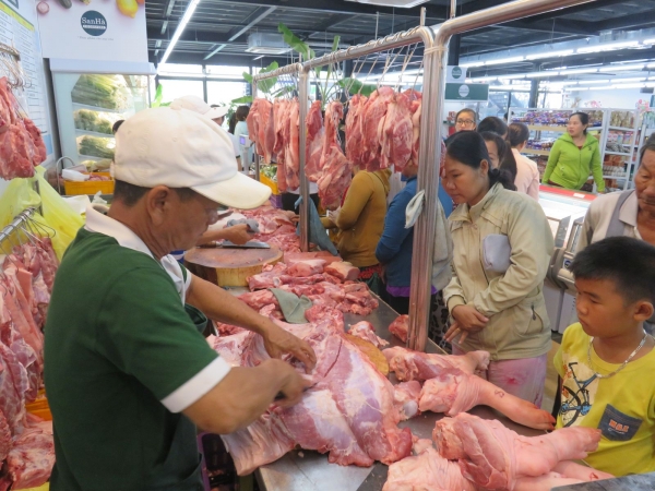 Sở Công Thương Long An bàn giải pháp ổn định cung cầu mặt hàng thịt heo