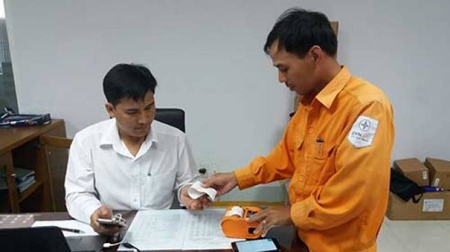 Dự kiến tăng gi&aacute; điện: Sẽ c&oacute; ch&iacute;nh s&aacute;ch giảm g&aacute;nh nặng cho hộ ngh&egrave;o