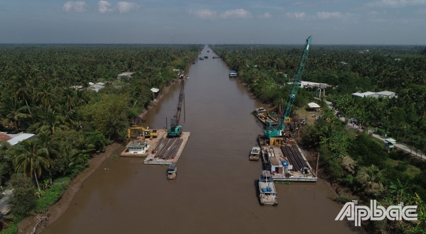 Giao thông thủy trên kinh Nguyễn Tấn Thành trở lại bình thường