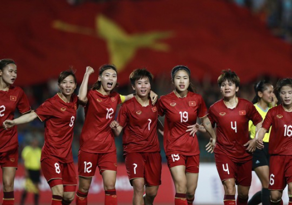 Thắng Myanmar 2-0, tuyển nữ Việt Nam thiết lập kỷ lục SEA Games