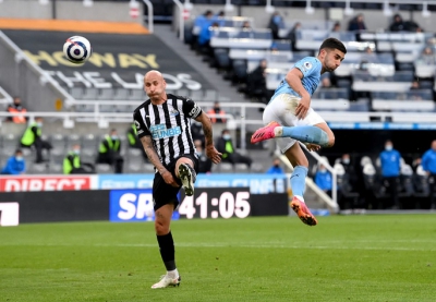 Rượt đuổi 7 bàn tại St.James’s Park, sao trẻ Man City lập hat-trick mừng tân vương