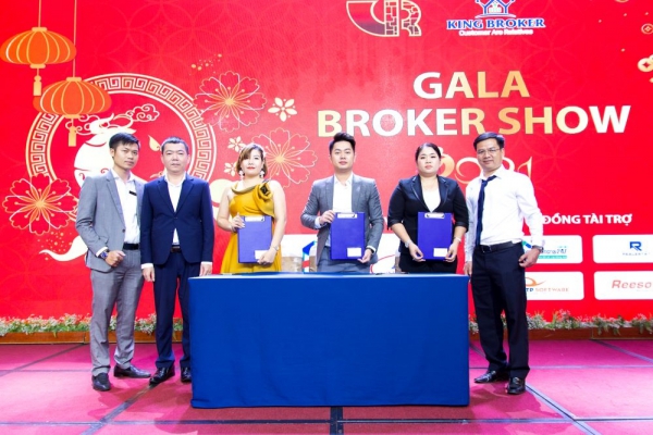 Hội môi giới bất động sản Việt Nam và King Broker tổ chức tất niên cho 200 nhà môi giới khu vực Đông Nam Bộ