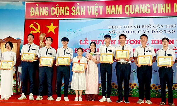 Lan tỏa phong trào học sinh giỏi