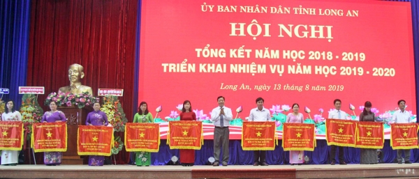 Năm 2019-2020, Long An cần khắc phục tình trạng thừa thiếu giáo viên cục bộ, đặc biệt là thiếu giáo viên mầm non, tiểu học