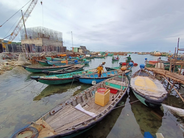 “Sống theo chiều gió”