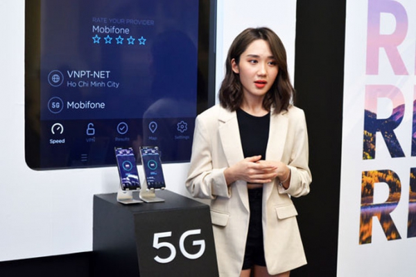 Điện thoại 5G chờ nhà mạng