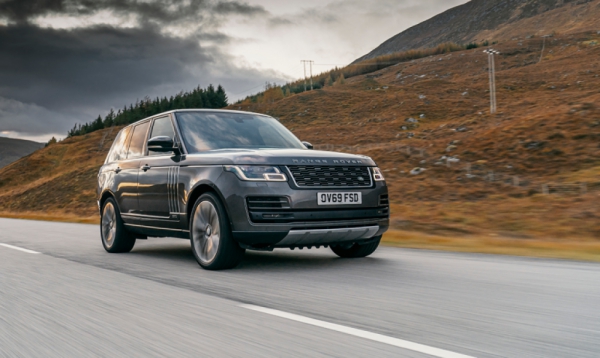 Lô xe Range Rover chính hãng đầu tiên về Việt Nam trong năm 2020