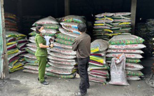 Gi&aacute;m đốc C&ocirc;ng ty Việt Đức bị tuy&ecirc;n phạt 5 năm t&ugrave;