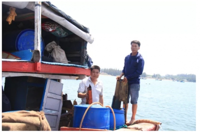 Ngư dân Quảng Ngãi trình báo tàu cá bị tàu Trung Quốc đâm hỏng, lấy tài sản ở Hoàng Sa