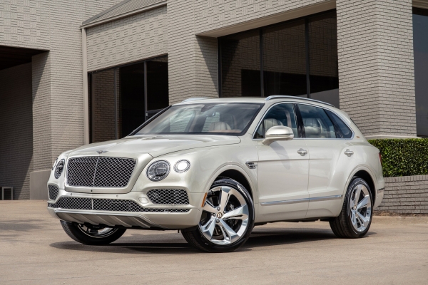 Bentley Bentayga ra mắt phiên bản dành cho cao bồi miền Tây, nội thất đặc biệt bọc da &quot;lạ&quot;