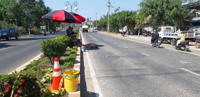 Qua đường mua nước uống, người đàn ông bị xe ben cán tử vong tại chỗ