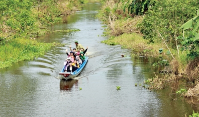 Lung Ngọc Hoàng: &quot;Nữ hoàng&quot; của tour khám phá vùng quê miền Tây