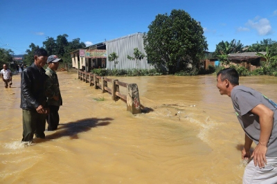 Sau lũ, nam sinh lớp 10 chết thương tâm vì đi chích cá