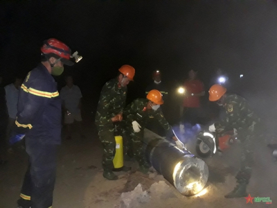 Huy động mọi lực lượng, phương tiện, ‘chạy đua với thời gian’ cứu nạn cháu bé rơi xuống ống cọc bê tông sâu 35m