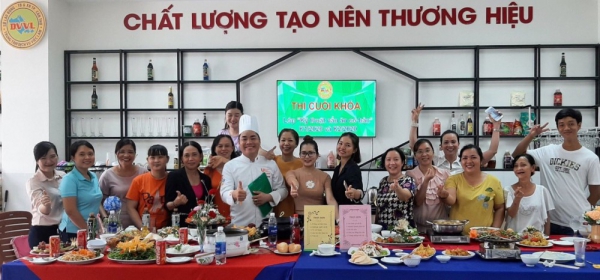 Tuyển sinh, hướng nghiệp, đào tạo theo nhu cầu thị trường lao động