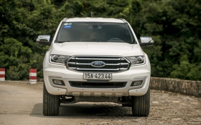 Ford Everest giảm giá mạnh tại đại lý, mức giảm cao nhất 123 triệu đồng