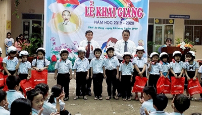 Đồng bào Công giáo TP Cần Thơ; Hơn 3,4 tỉ đồng chăm lo khuyến học - khuyến tài