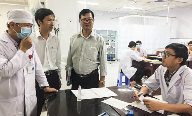Viện trưởng Viện Pasteur kiểm tra c&ocirc;ng t&aacute;c ph&ograve;ng, chống c&uacute;m A/H1N1 ở Cần Thơ