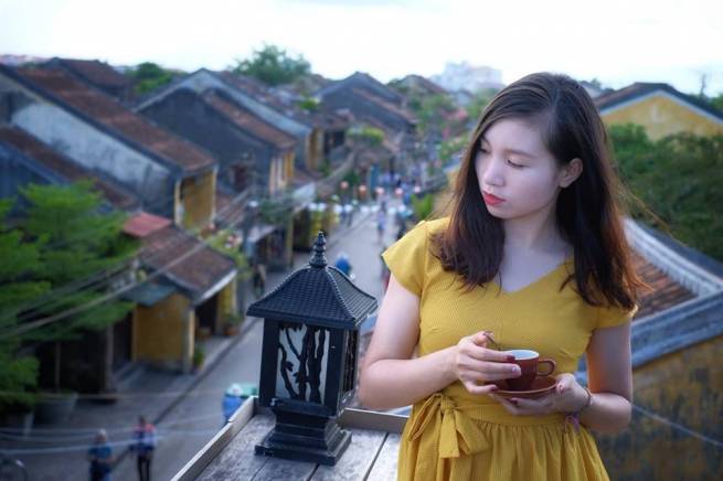 Qu&aacute;n c&agrave; ph&ecirc; l&yacute; tưởng để ngắm Hội An đẹp lung linh từ tr&ecirc;n cao