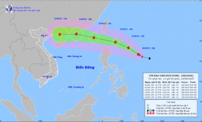 Bão Ragasa giật cấp 15 sắp vào biển Đông, gây sóng biển cao tới 10 m