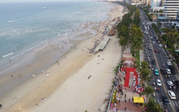 Lộ diện thủ phạm gây mùi hôi ở &quot;bãi biển quyến rũ nhất hành tinh&quot;